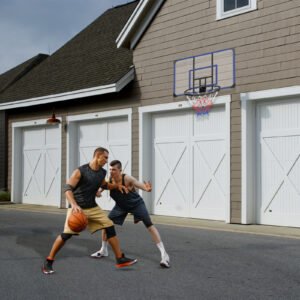 Wall-mounted basketball hoop 45 x 29 inches shatterproof back